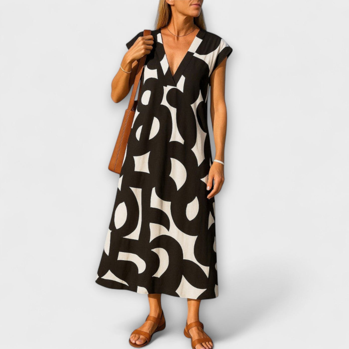Linae – Leichtes Kleid mit V-Ausschnitt